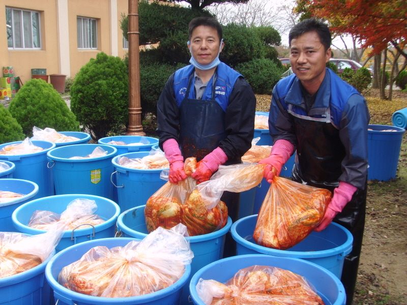사랑의 김장봉사(삼성토탈(주)NCC팀)-77.jpg